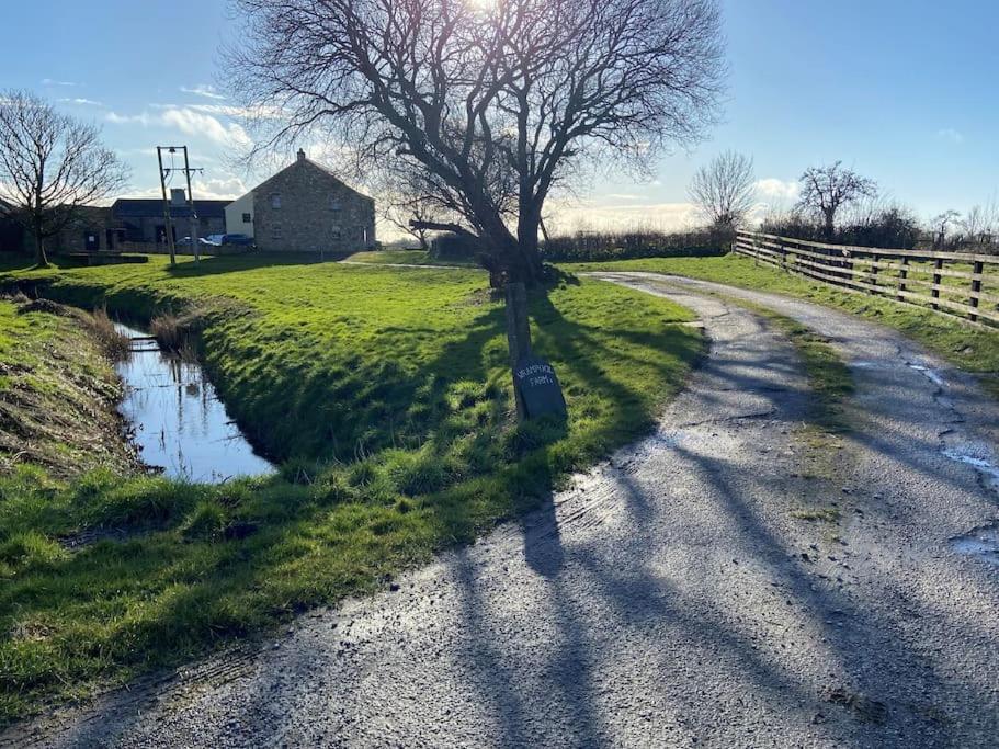 The Hayloft At Wrampool Farm Appartamento Preston  Esterno foto